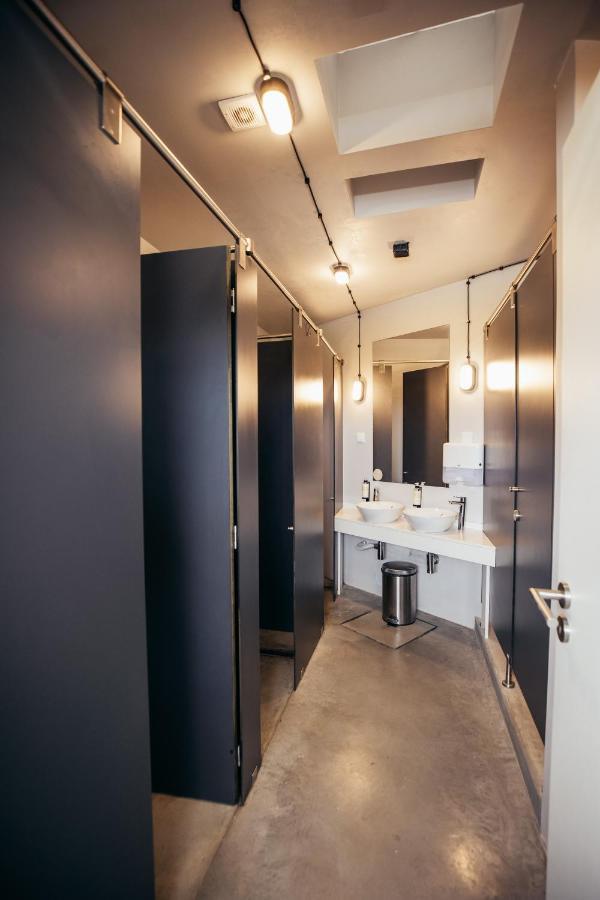 Mute Hostel פורטו קובו מראה חיצוני תמונה